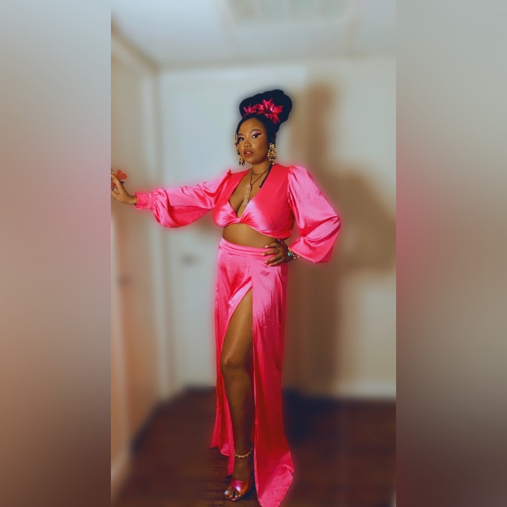 “Take A Bow” Polyester Two piece Crop Top Tie Up w/ High Slit Pant Set